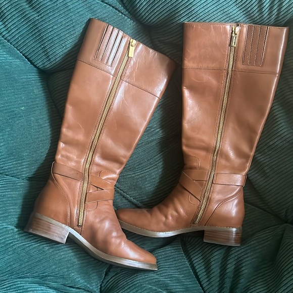 Michael Kors Bryce Tall boot, size 6M. - Picture 3 of 11